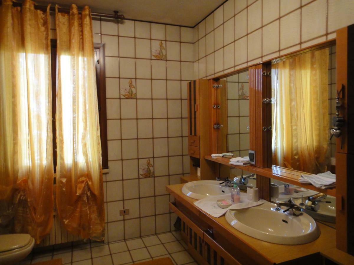 Quo Vadis Qui Vieni Rovigo Exterior foto